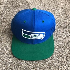 Vintage Seattle Seahawks Mitchell & Ness Snapback